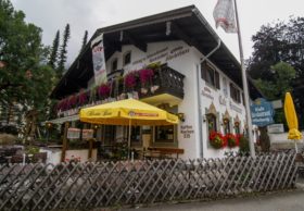 Ресторанчик "Edelweiss" kuhnja-bavarii-restoran-u-monastyrja-jettal'
